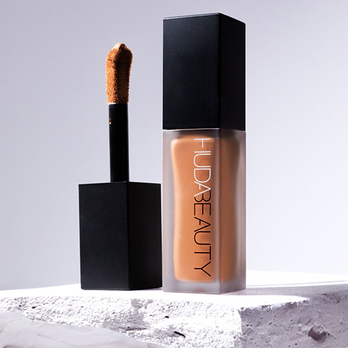 HUDA BEAUTY FauxFilter Luminous Matte Concealer